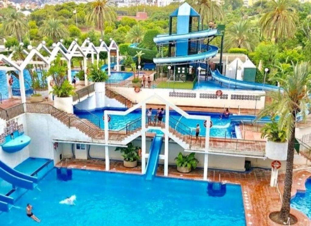 Appartment Totally Upgraded At Benal Beach Benalmadena Bagian luar foto
