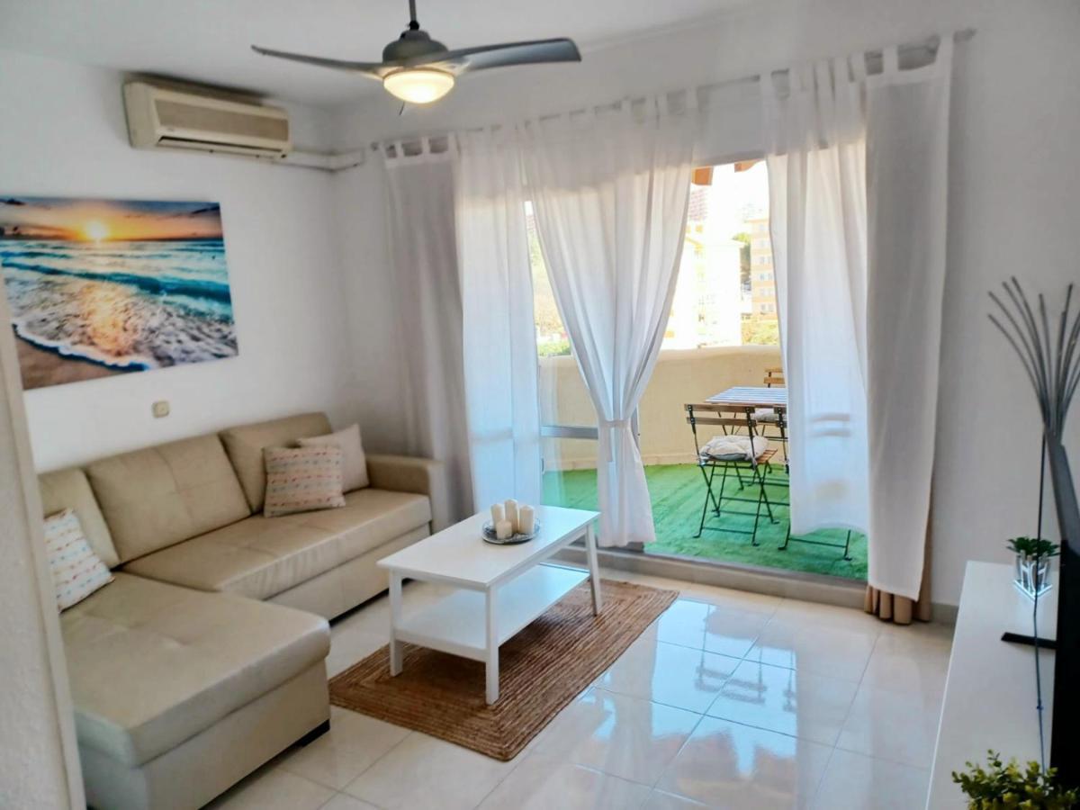 Appartment Totally Upgraded At Benal Beach Benalmadena Bagian luar foto