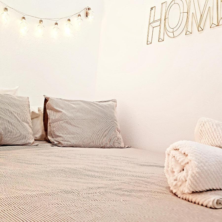 Appartment Totally Upgraded At Benal Beach Benalmadena Bagian luar foto