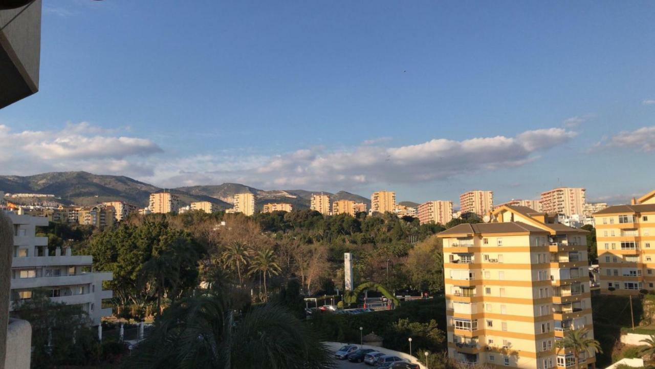 Appartment Totally Upgraded At Benal Beach Benalmadena Bagian luar foto
